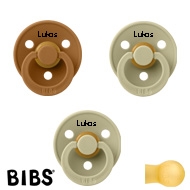 BIBS Colour Sutter med navn str2, 2 Khaki, 1 Caramel, Runde latex